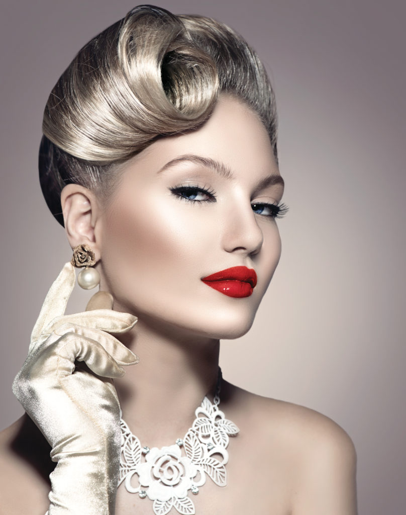Glamorous makeup and hair and tips to get it